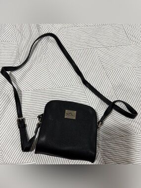 Jessica Moore 6” crossbody purse Black pebbled faux leather new $60